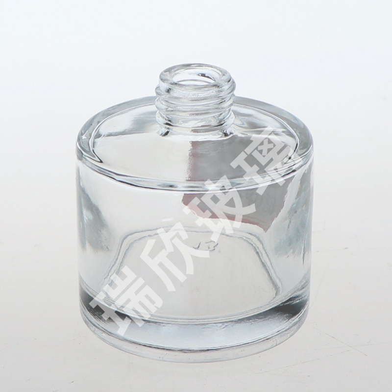 ローラーキャップ付き100ml丸型ガラス瓶リードディフューザー